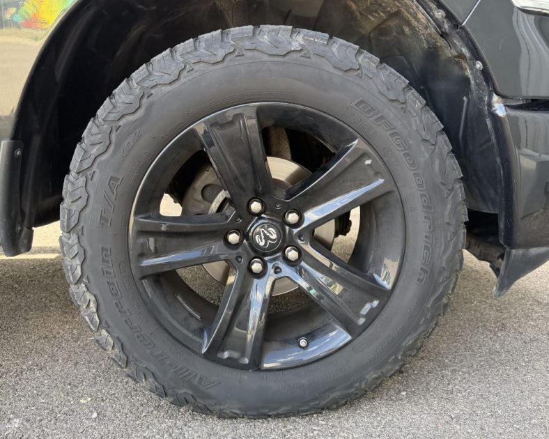DODGE RAM 1500 5.7 V8 395 ch SLT SPORT - TVA Récupérable - Carte grise utilitaire