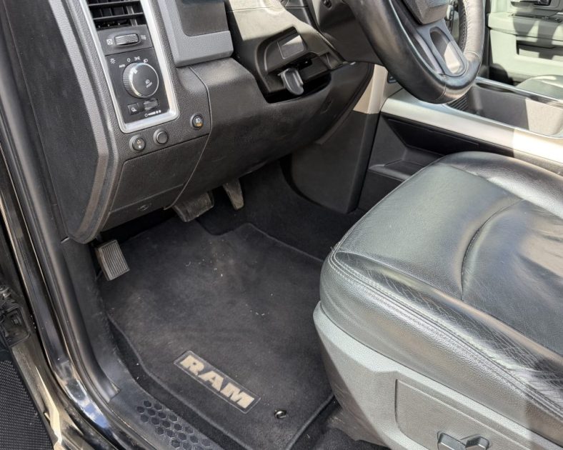 DODGE RAM 1500 5.7 V8 395 ch SLT SPORT - TVA Récupérable - Carte grise utilitaire