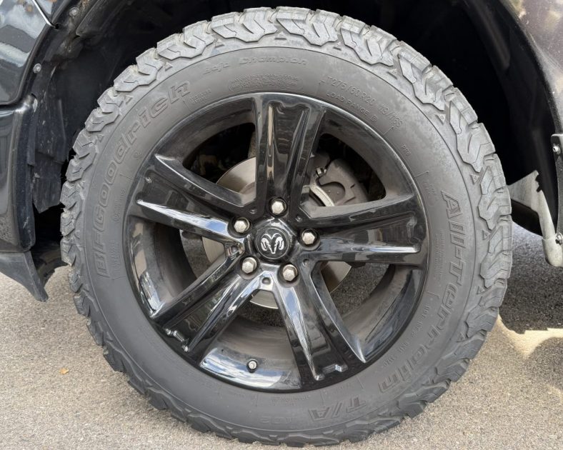 DODGE RAM 1500 5.7 V8 395 ch SLT SPORT - TVA Récupérable - Carte grise utilitaire
