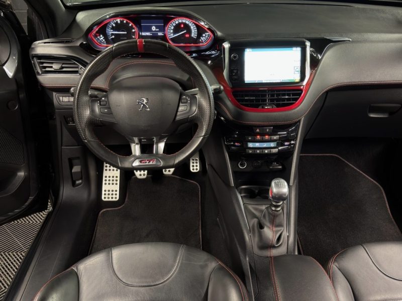PEUGEOT 208 GTI 1.6 TURBO 200 Cv TOIT PANORAMIQUE / ORIGINE FRANCE ECRAN GPS - GARANTIE 1 AN