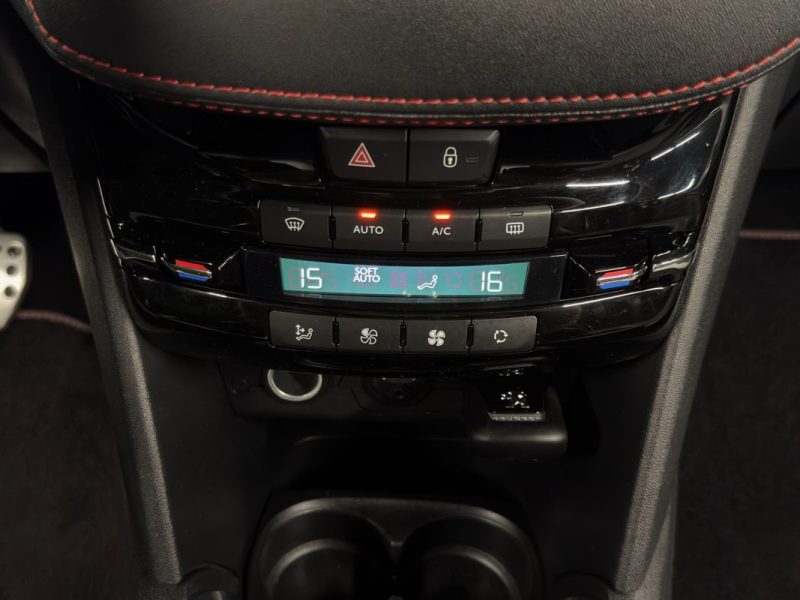 PEUGEOT 208 GTI 1.6 TURBO 200 Cv TOIT PANORAMIQUE / ORIGINE FRANCE ECRAN GPS - GARANTIE 1 AN