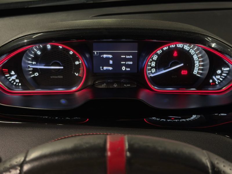 PEUGEOT 208 GTI 1.6 TURBO 200 Cv TOIT PANORAMIQUE / ORIGINE FRANCE ECRAN GPS - GARANTIE 1 AN