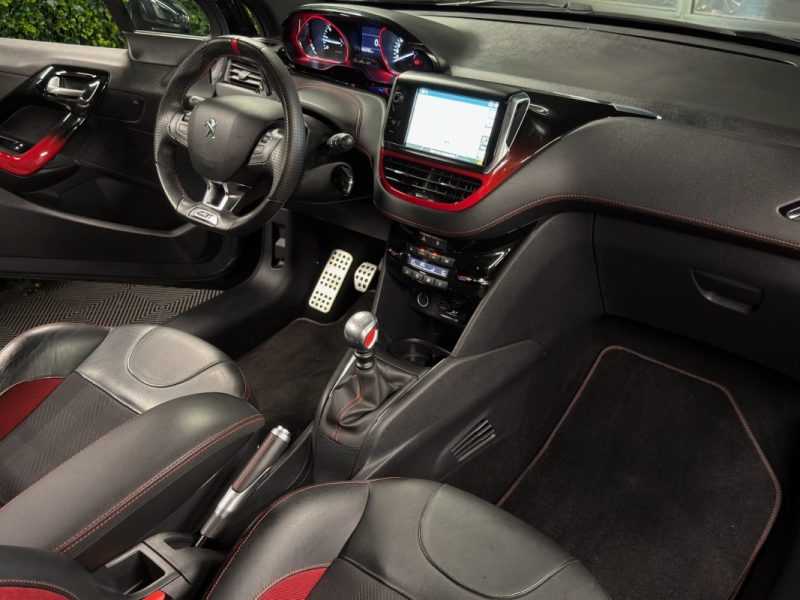 PEUGEOT 208 GTI 1.6 TURBO 200 Cv TOIT PANORAMIQUE / ORIGINE FRANCE ECRAN GPS - GARANTIE 1 AN
