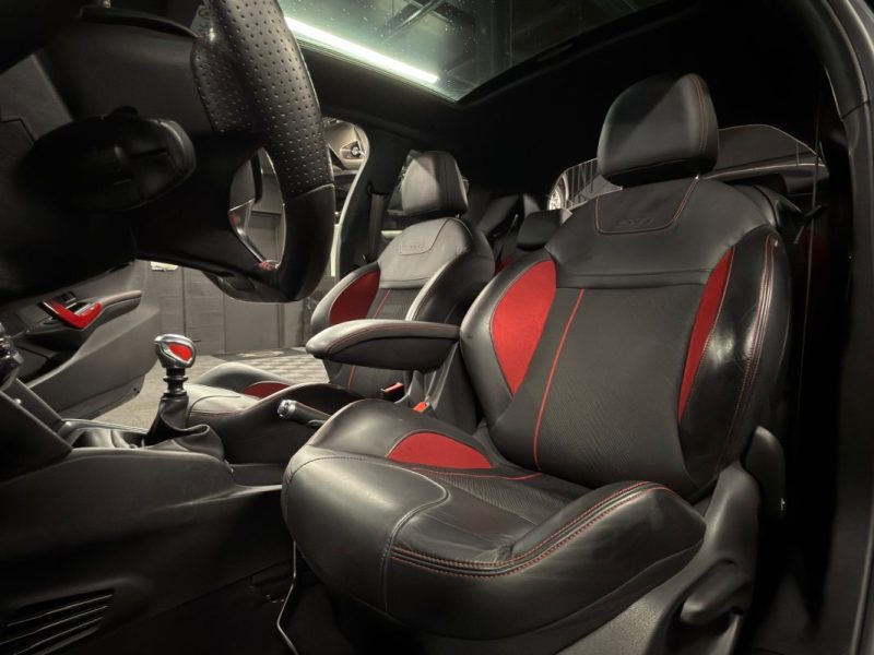PEUGEOT 208 GTI 1.6 TURBO 200 Cv TOIT PANORAMIQUE / ORIGINE FRANCE ECRAN GPS - GARANTIE 1 AN