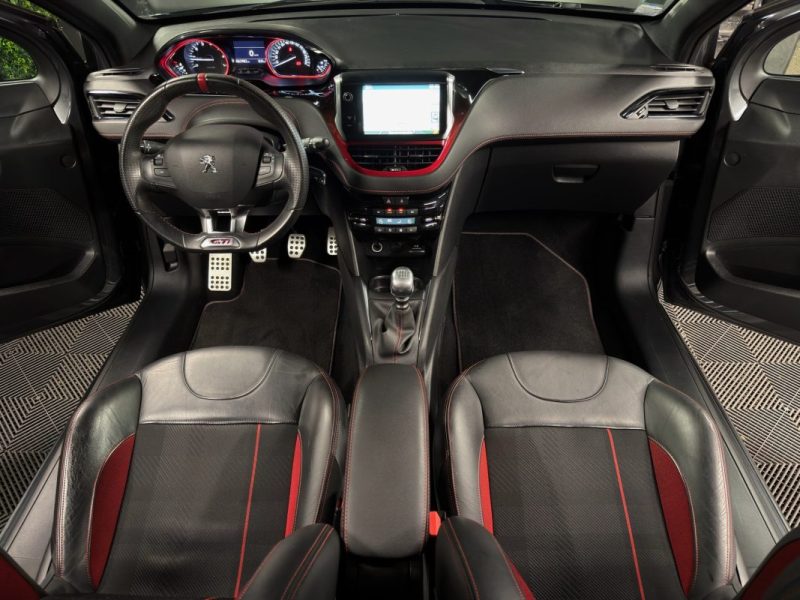 PEUGEOT 208 GTI 1.6 TURBO 200 Cv TOIT PANORAMIQUE / ORIGINE FRANCE ECRAN GPS - GARANTIE 1 AN