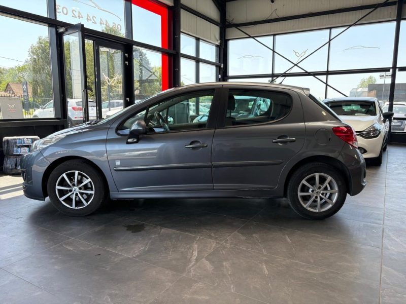 🔹 Peugeot 207 1.4 VTI 95 CH🌤️ Toit panoramique ❄️ Climatisation🛡️ Garantie 6 mois