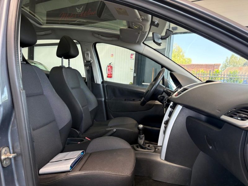 🔹 Peugeot 207 1.4 VTI 95 CH🌤️ Toit panoramique ❄️ Climatisation🛡️ Garantie 6 mois