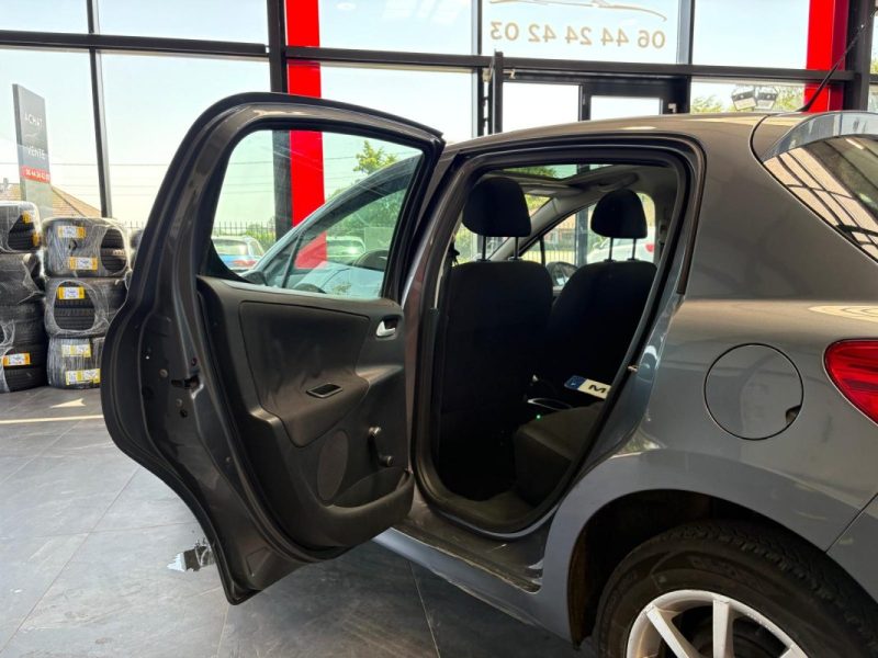 🔹 Peugeot 207 1.4 VTI 95 CH🌤️ Toit panoramique ❄️ Climatisation🛡️ Garantie 6 mois