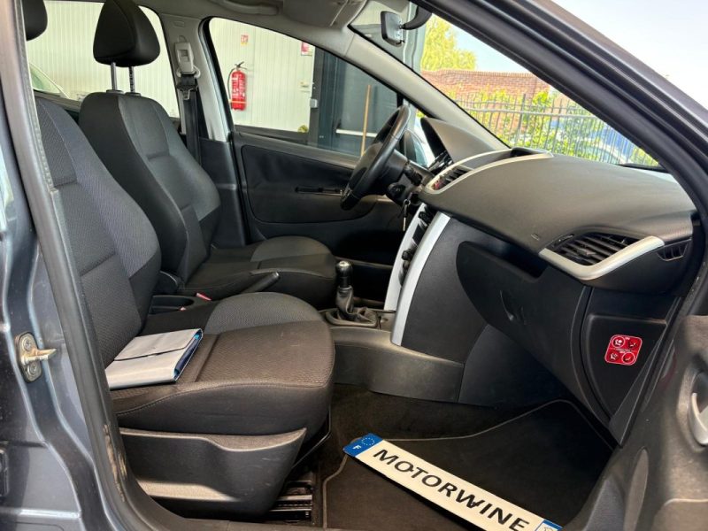 🔹 Peugeot 207 1.4 VTI 95 CH🌤️ Toit panoramique ❄️ Climatisation🛡️ Garantie 6 mois