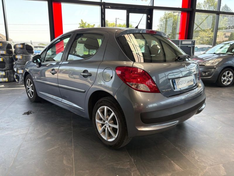 🔹 Peugeot 207 1.4 VTI 95 CH🌤️ Toit panoramique ❄️ Climatisation🛡️ Garantie 6 mois