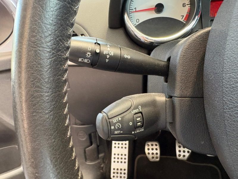 🔹 Peugeot 207 1.4 VTI 95 CH🌤️ Toit panoramique ❄️ Climatisation🛡️ Garantie 6 mois