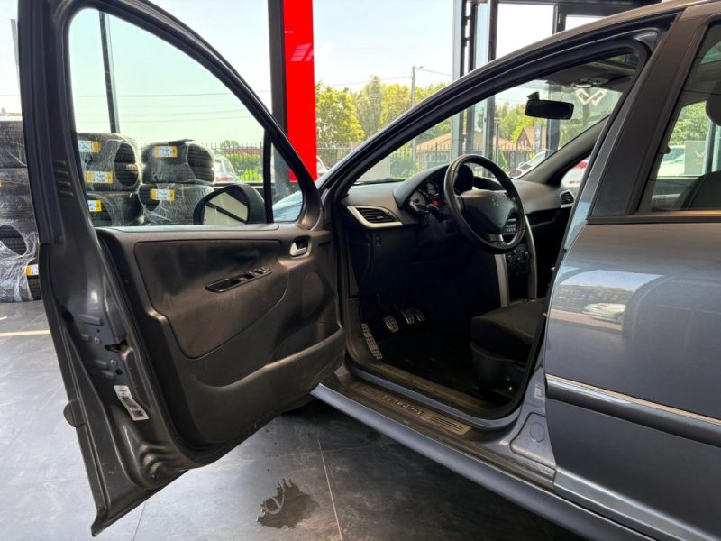 🔹 Peugeot 207 1.4 VTI 95 CH🌤️ Toit panoramique ❄️ Climatisation🛡️ Garantie 6 mois