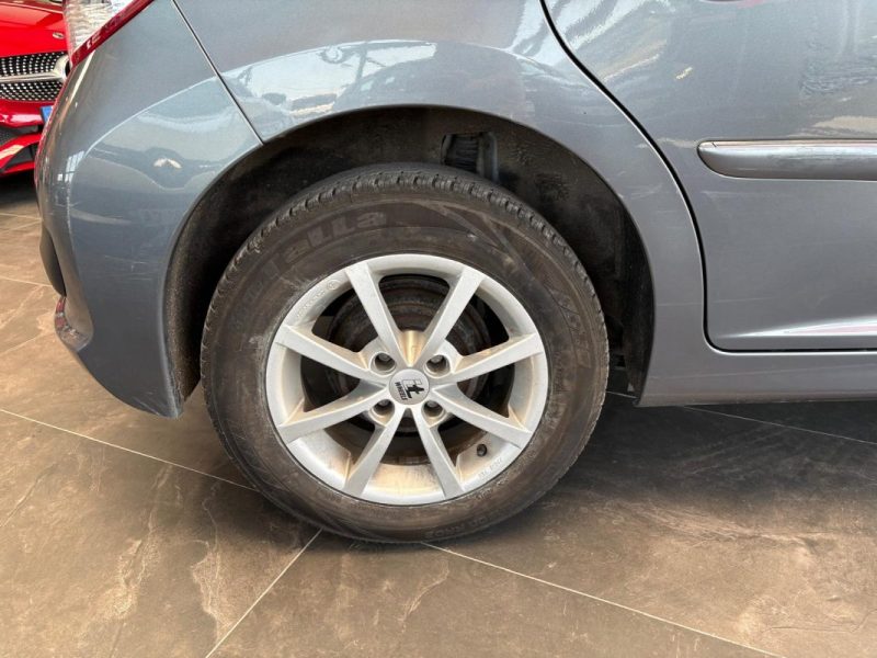 🔹 Peugeot 207 1.4 VTI 95 CH🌤️ Toit panoramique ❄️ Climatisation🛡️ Garantie 6 mois