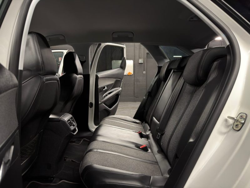 PEUGEOT 3008 II ALLURE 2.0 HDI 150 Cv APPLE CARPLAY & ANDROID BVM6 - GARANTIE 1 AN