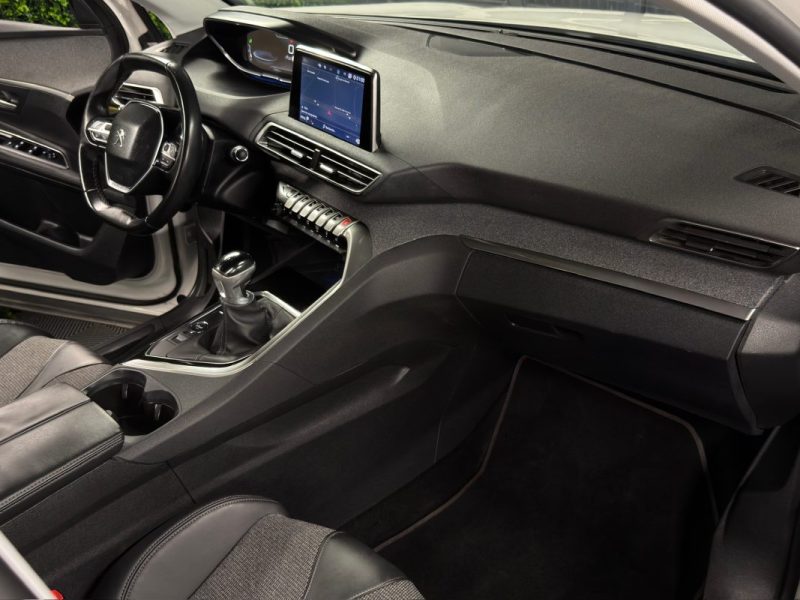 PEUGEOT 3008 II ALLURE 2.0 HDI 150 Cv APPLE CARPLAY & ANDROID BVM6 - GARANTIE 1 AN