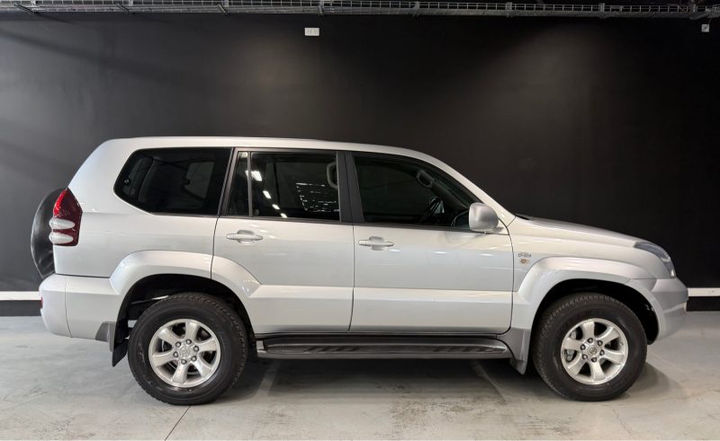 TOYOTA LAND CRUISER KDJ120 D4D GX 2004
