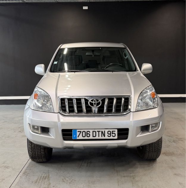 TOYOTA LAND CRUISER KDJ120 D4D GX 2004