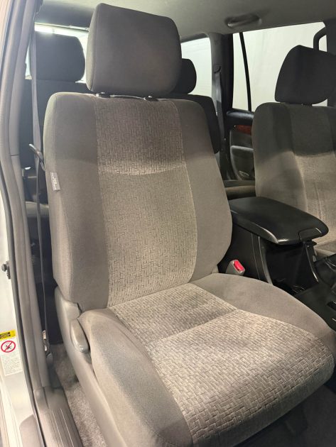 TOYOTA LAND CRUISER KDJ120 D4D GX 2004