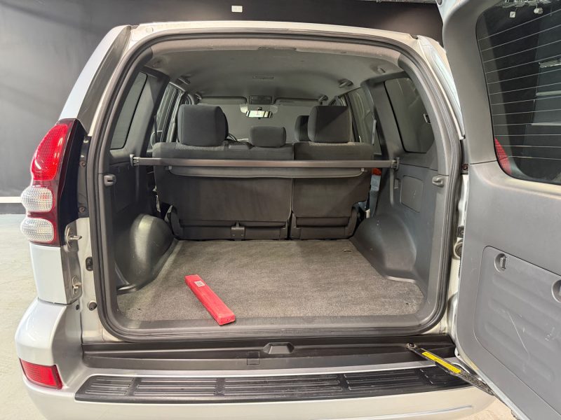 TOYOTA LAND CRUISER KDJ120 D4D GX 2004