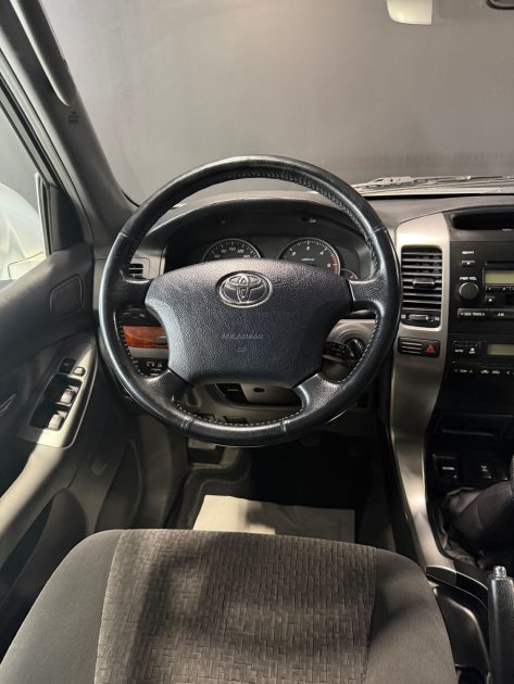 TOYOTA LAND CRUISER KDJ120 D4D GX 2004
