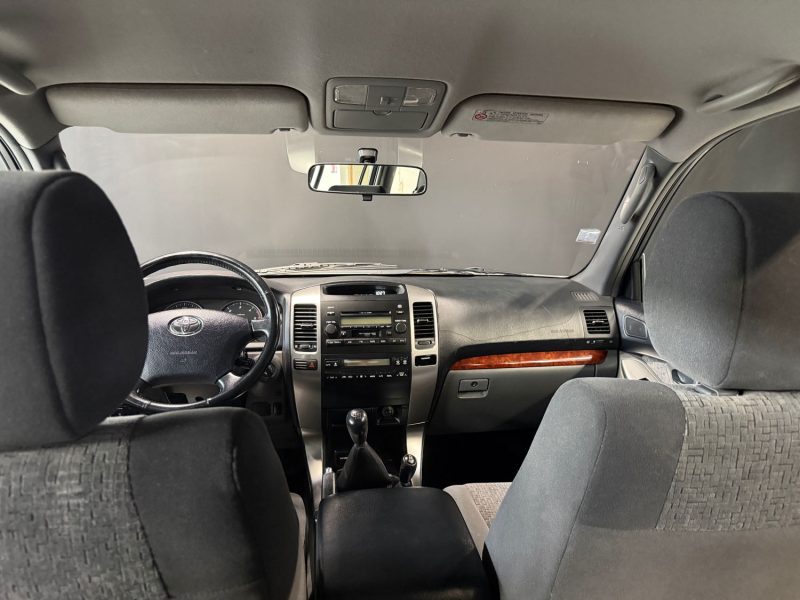 TOYOTA LAND CRUISER KDJ120 D4D GX 2004