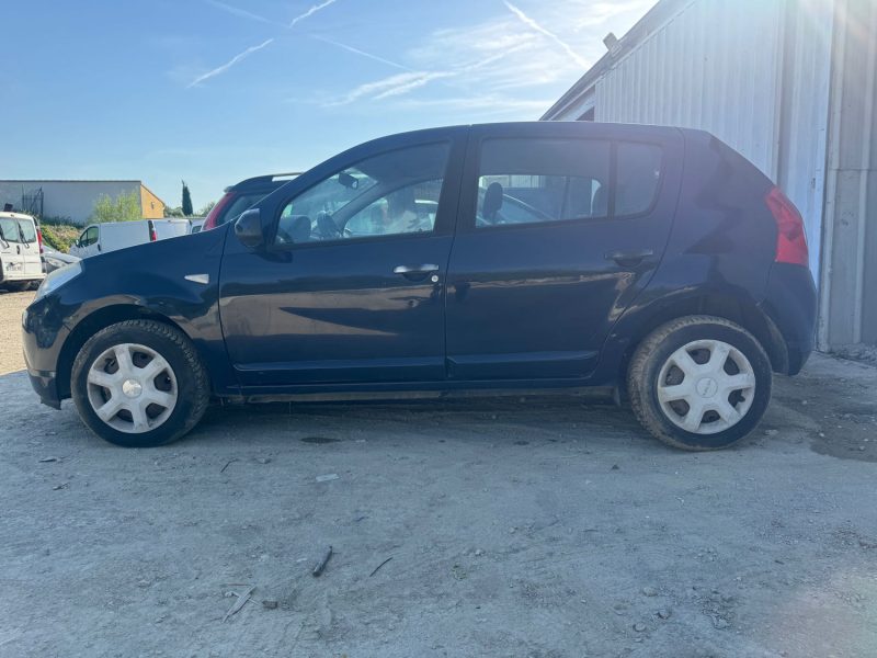DACIA SANDERO 1.4 ESSENCE / GPL 75 Cv LAUREATE EN PANNE