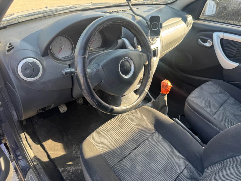 DACIA SANDERO 1.4 ESSENCE / GPL 75 Cv LAUREATE EN PANNE