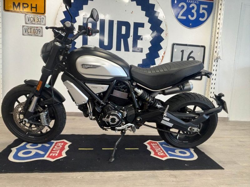 DUCATI SCRAMBLER DARK STEALTH 2023