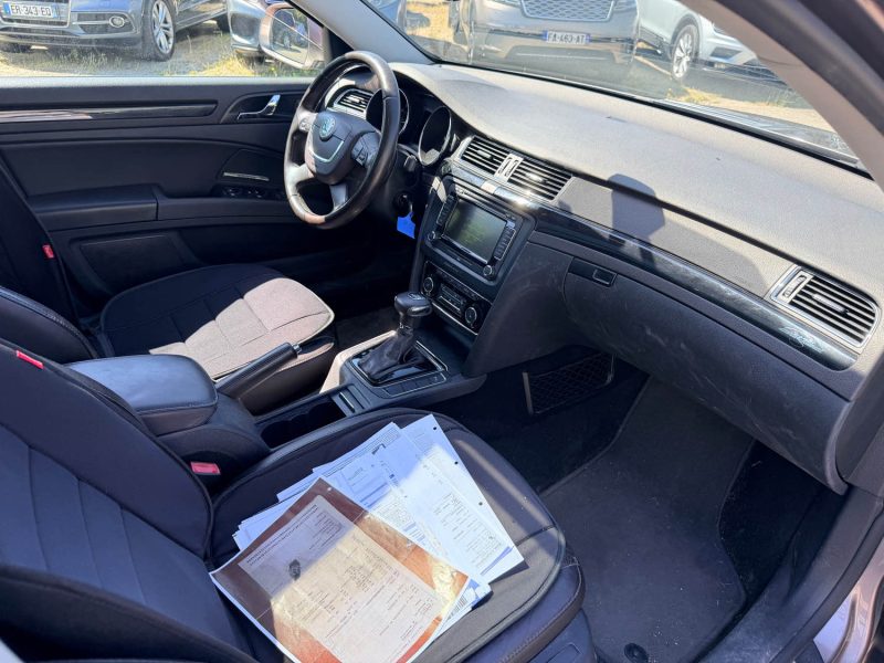 SKODA SUPERB COMBI 2.0 TDI 140 CR FAP 4X4 LAURIN&KLEMENT DSG 224MKM
