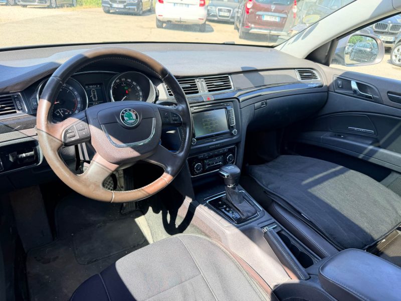 SKODA SUPERB COMBI 2.0 TDI 140 CR FAP 4X4 LAURIN&KLEMENT DSG 224MKM