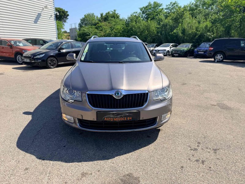 SKODA SUPERB COMBI 2.0 TDI 140 CR FAP 4X4 LAURIN&KLEMENT DSG 224MKM