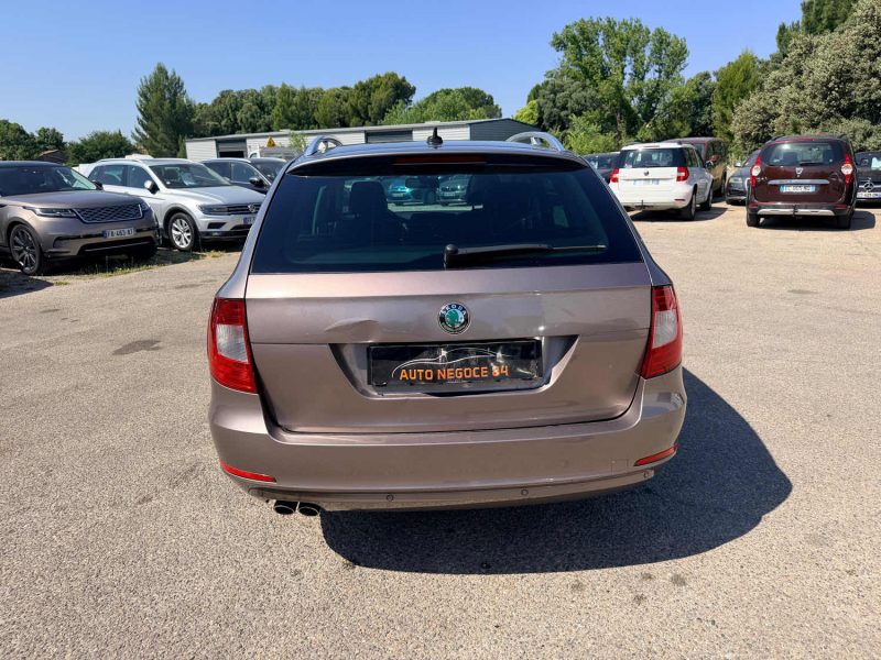 SKODA SUPERB COMBI 2.0 TDI 140 CR FAP 4X4 LAURIN&KLEMENT DSG 224MKM