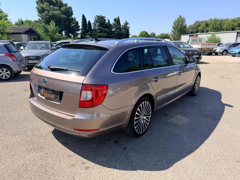 SKODA SUPERB COMBI 2.0 TDI 140 CR FAP 4X4 LAURIN&KLEMENT DSG 224MKM