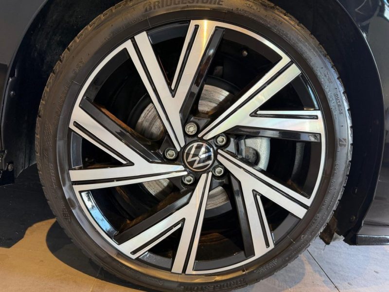 VOLKSWAGEN GOLF VIII R-LINE 130 DGS7 ETSI OPF / GTIE CONSTRUCTEUR 07/2029