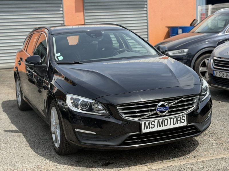 VOLVO V60 D3 2.0 TDI 150 cv -  GARANTIE 12 mois - Momentum - Boite Automatique