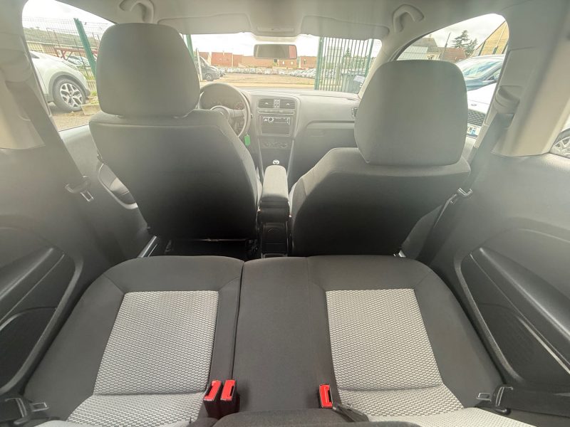 VOLKSWAGEN POLO 5 1.4I - 16V 86CV FAIBLE KILOMETRAGE 2011