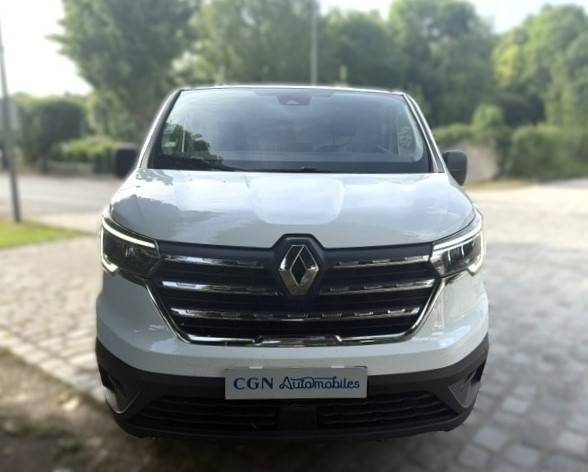 RENAULT TRAFIC III 2.0 DCI 150 BOITE AUTO / 1ERE MAIN  / GPS / CARPLAY / 16250 HT / ATTELAGE  2022