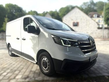 RENAULT TRAFIC III 2.0 DCI 150 BOITE AUTO / 1ERE MAIN  / GPS / CARPLAY / 16250 HT / ATTELAGE  2022