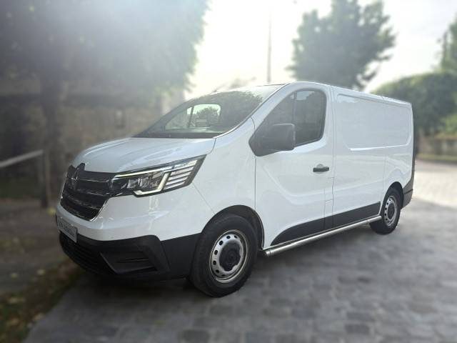RENAULT TRAFIC III 2.0 DCI 150 BOITE AUTO / 1ERE MAIN  / GPS / CARPLAY / 17000 HT / ATTELAGE  2022
