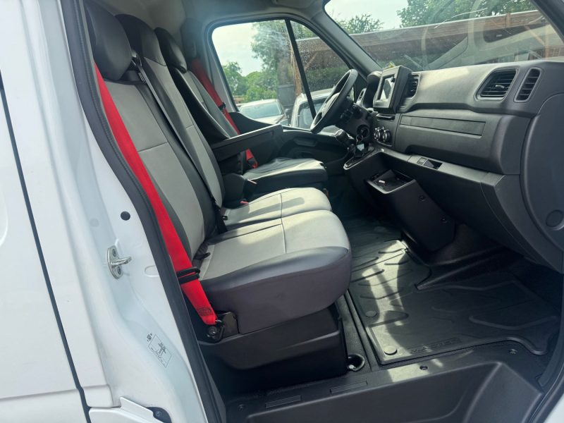 RENAULT MASTER III 2.3 DCI 165 2022 L3H2 ROUES JUMELEES