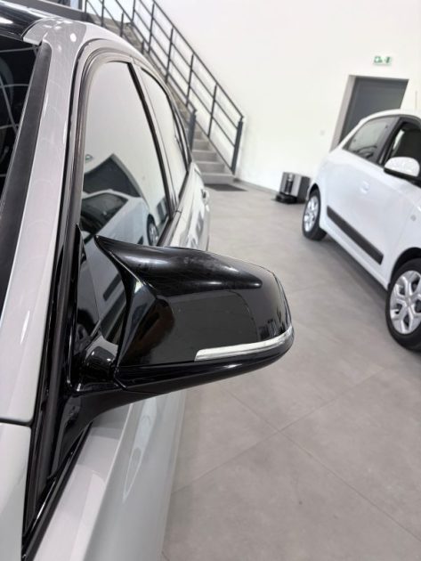 BMW SERIE 318d 150cv F30 LCi PACK M / 2015