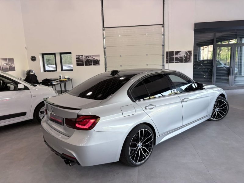 BMW SERIE 318d 150cv F30 LCi PACK M / 2015