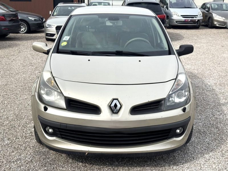 RENAULT CLIO III 1.6 16V 110CV INITIALE AUTOMATIQUE