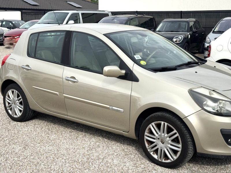 RENAULT CLIO III 1.6 16V 110CV INITIALE AUTOMATIQUE