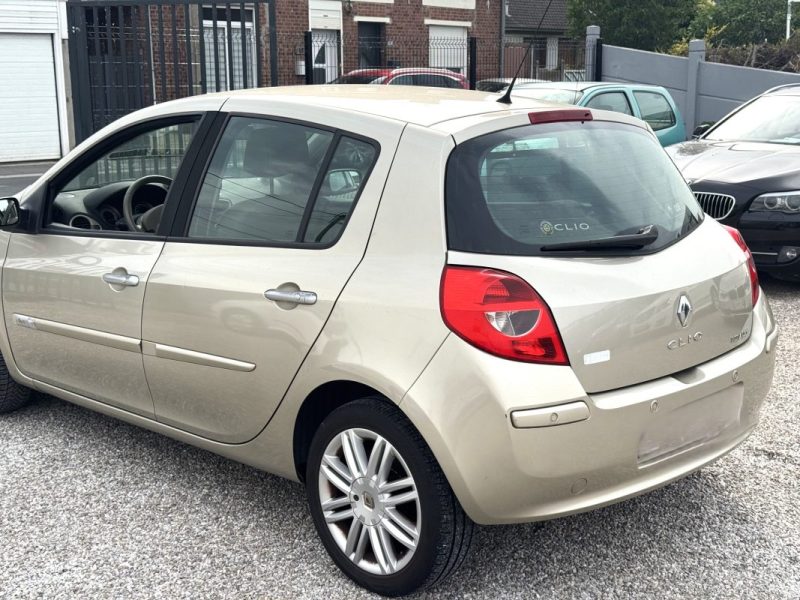 RENAULT CLIO III 1.6 16V 110CV INITIALE AUTOMATIQUE