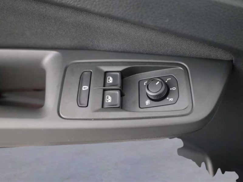 VOLKSWAGEN CADDY LIFE EDITION 2025