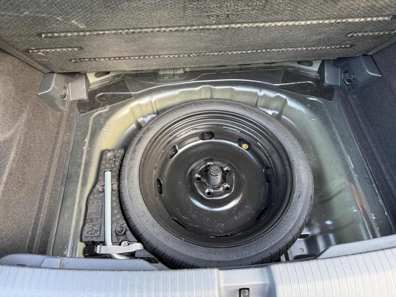 VOLKSWAGEN T-ROC LIFE  DSG 04/2023