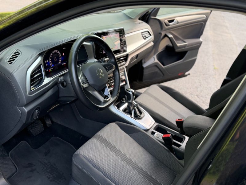 VOLKSWAGEN T-ROC LIFE  DSG 04/2023