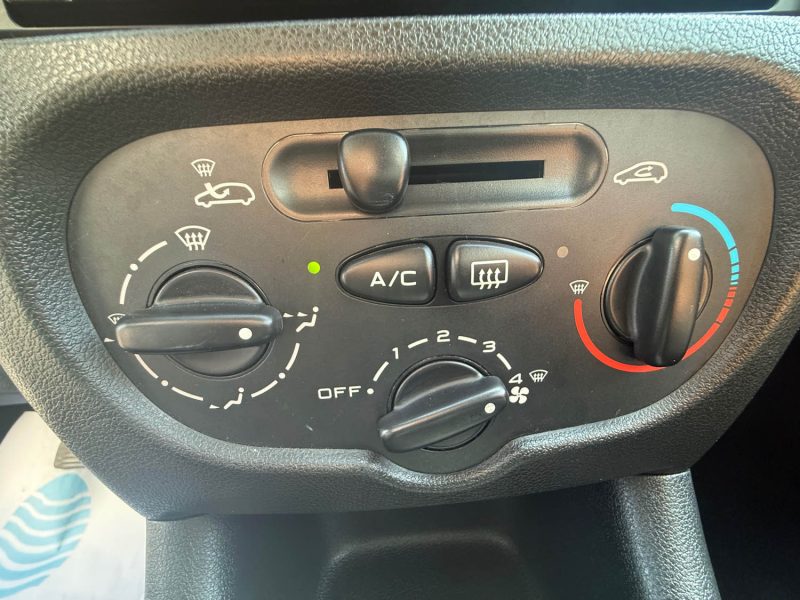 PEUGEOT 206+ 1.4I - 8V 75CV PACK LIMITED ETHANOL  2009