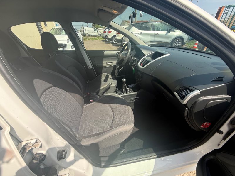 PEUGEOT 206+ 1.4I - 8V 75CV PACK LIMITED ETHANOL  2009